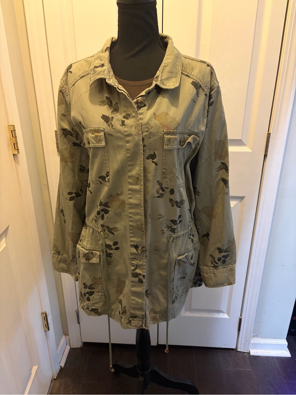 Avenue Women’s Green Floral Utility Jacket Button Front Size 26